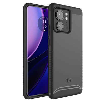 Motorola Edge 40 2023 phone case MERGE with built-in magnet in jet black color, slim and durable protective cover